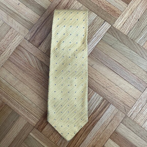 Pink 100& silk Tie Pastel Yellow and Navy of London blue tiny polka dots